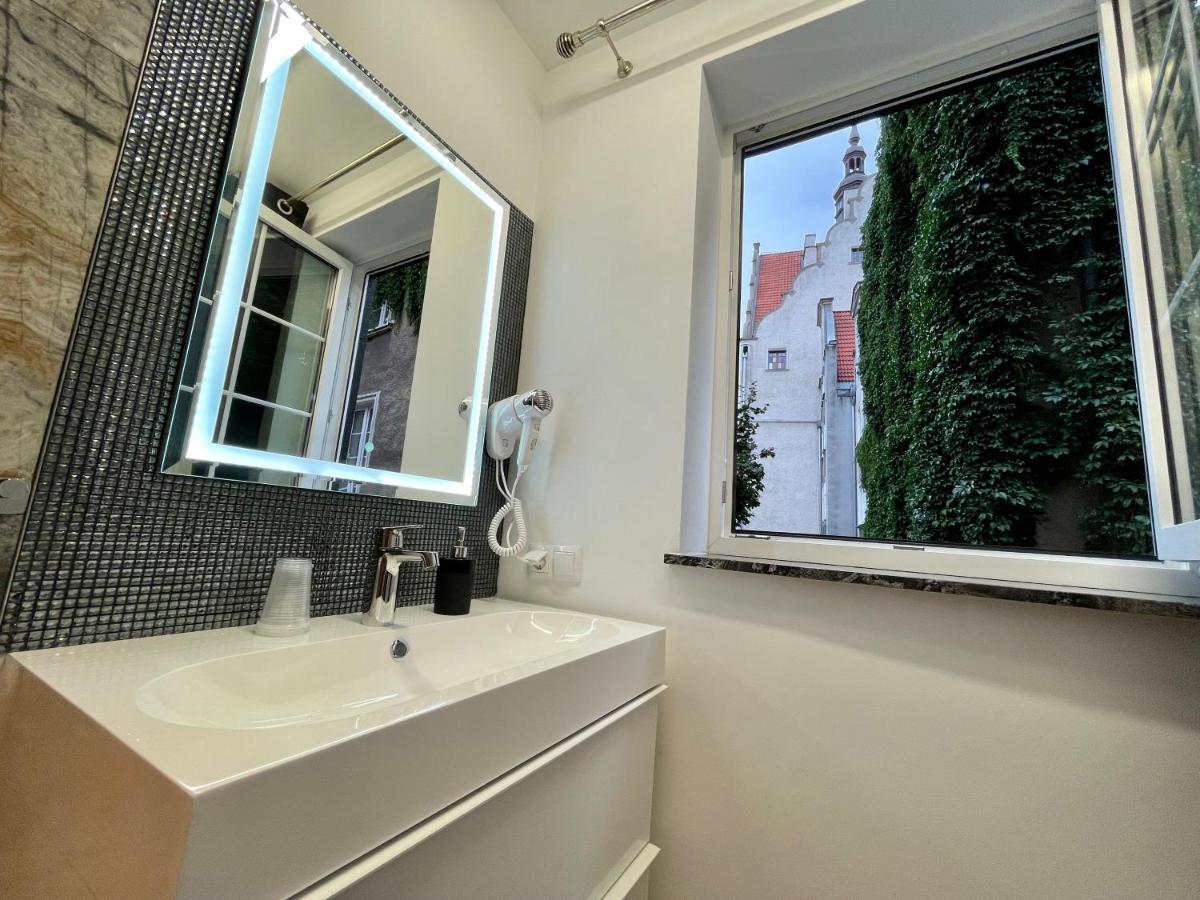 Apartamenty Michel Gdansk Centrum Boutique Hotel Ngoại thất bức ảnh